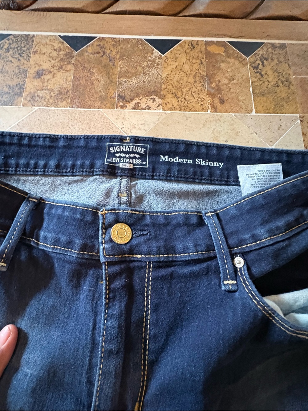 Levi Strauss Signature Gold Modern Skinny Jeans – Size 34 (EUC) - Picture 3 of 10